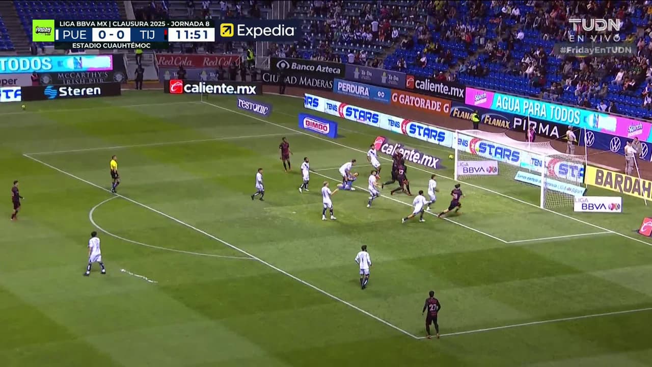 ¡El oso de la jornada! Porozo falla su remate solo frente al portero