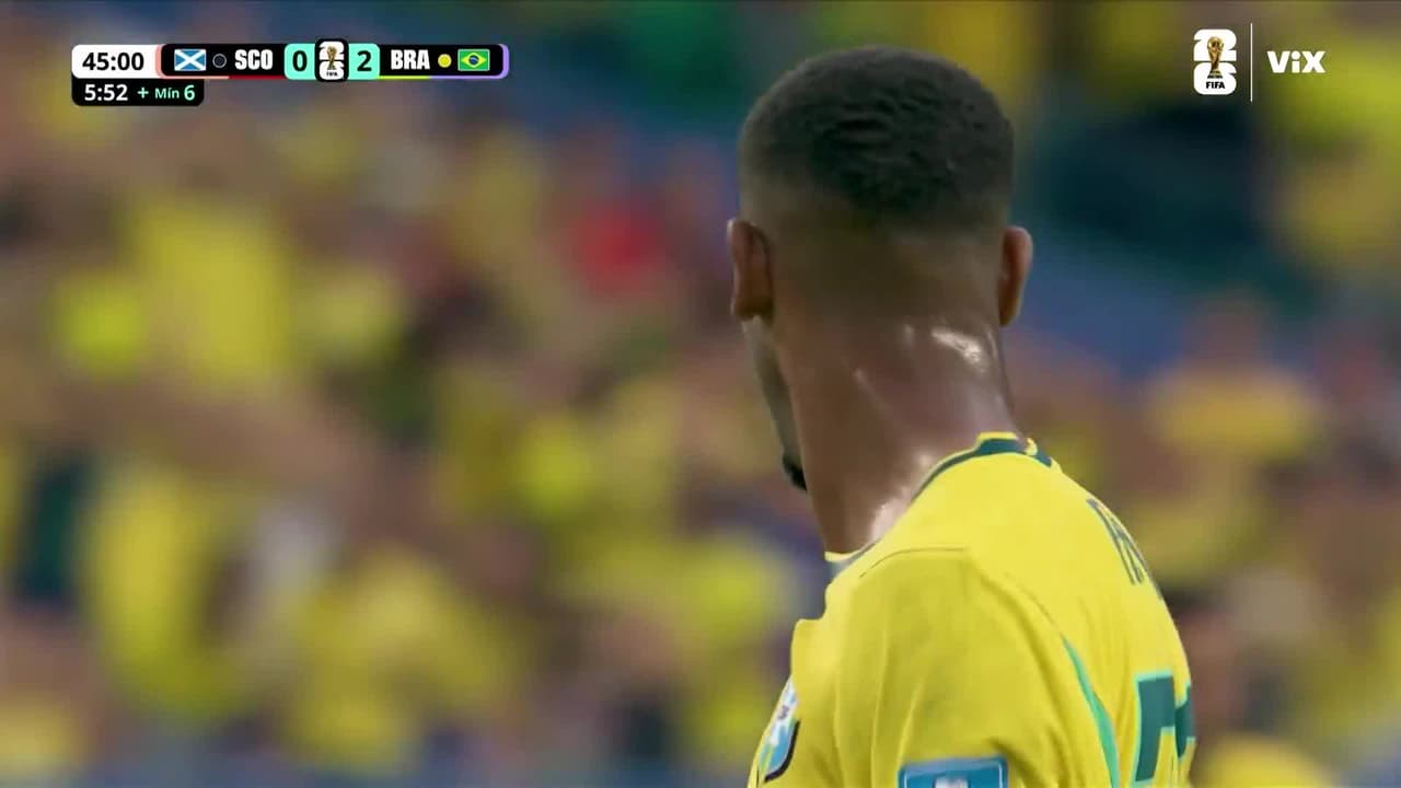 ¡Era el gol del Mundial! Angus Gunn evita que Brasil amplíe la ventaja