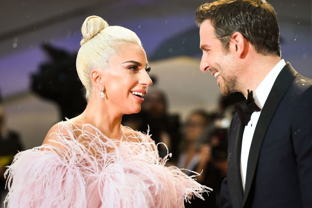 Pero la intérprete de ‘Bad Romance’ confirmó que ella y Cooper eran sólo amigos y armaron una ‘historia de amor’ para el público.