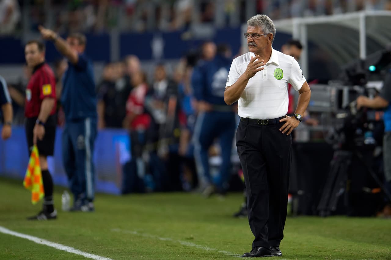 Los empates de México ante Trinidad y Tobago y Argentina dejaron mucho para en análisis del ‘Tuca’, la conducta de la defensa es el primer detalle a revisar.