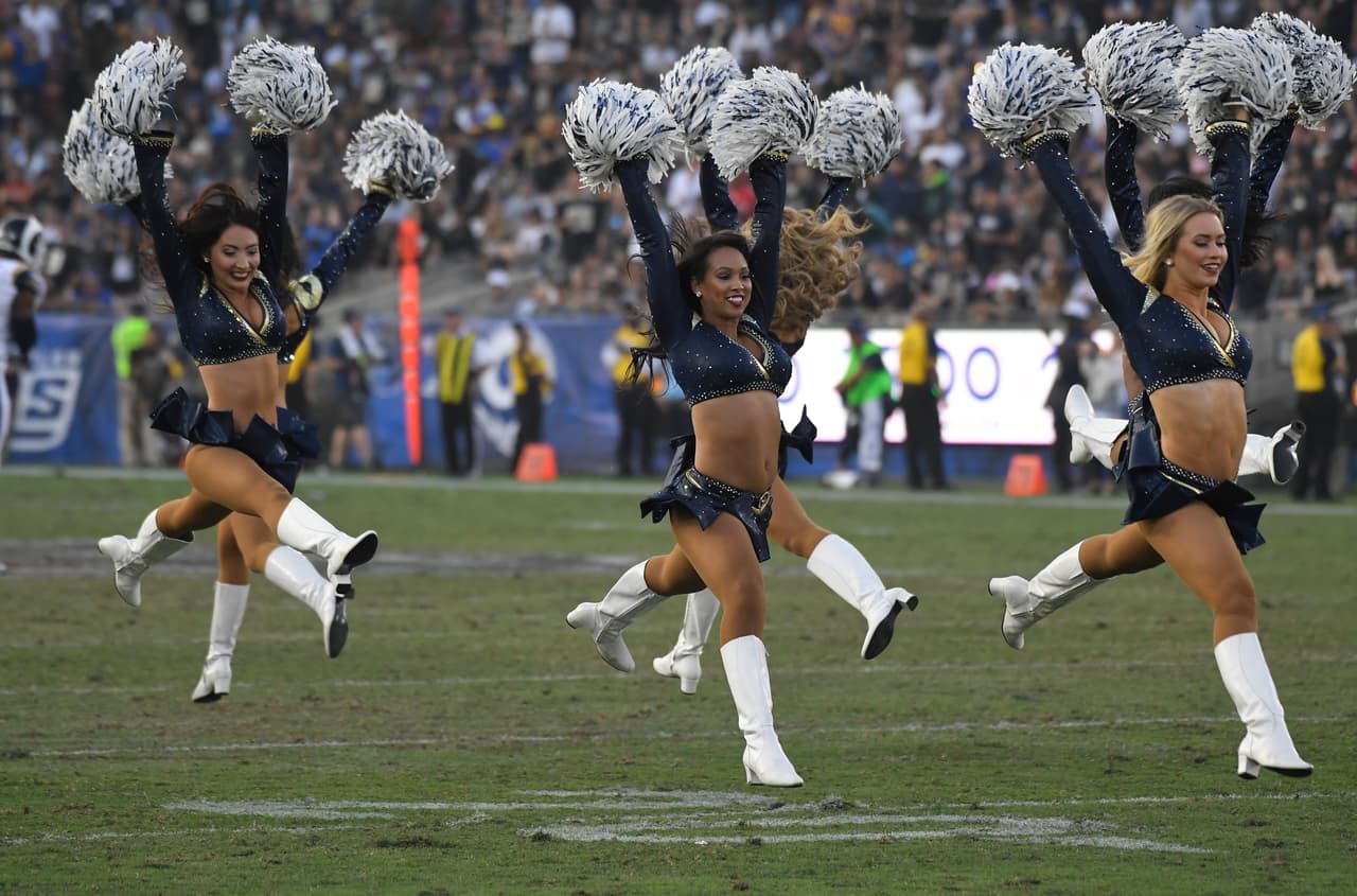 La Semana 12 de la NFL tuvo en la belleza y energía de las porristas en los estadios ese ingrediente perfecto para darle un color especial al fútbol americano estadounidense.