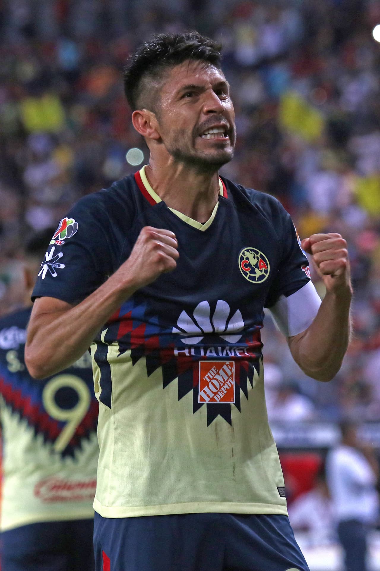 Oribe Peralta - América: 10 puntos