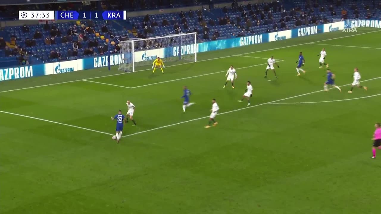 ¡TIRO ATAJADO! disparo por Billy Gilmour.