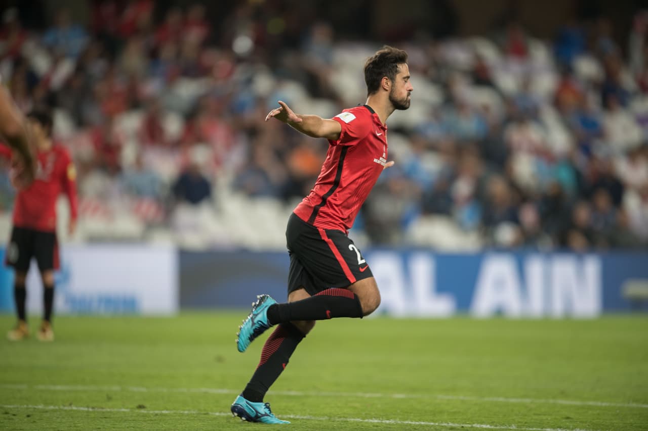 El brasileño Mauricio Antonio, que no jugó en los cuartos de final ante el Al Jazira emiratí, fue el protagonista del encuentro.