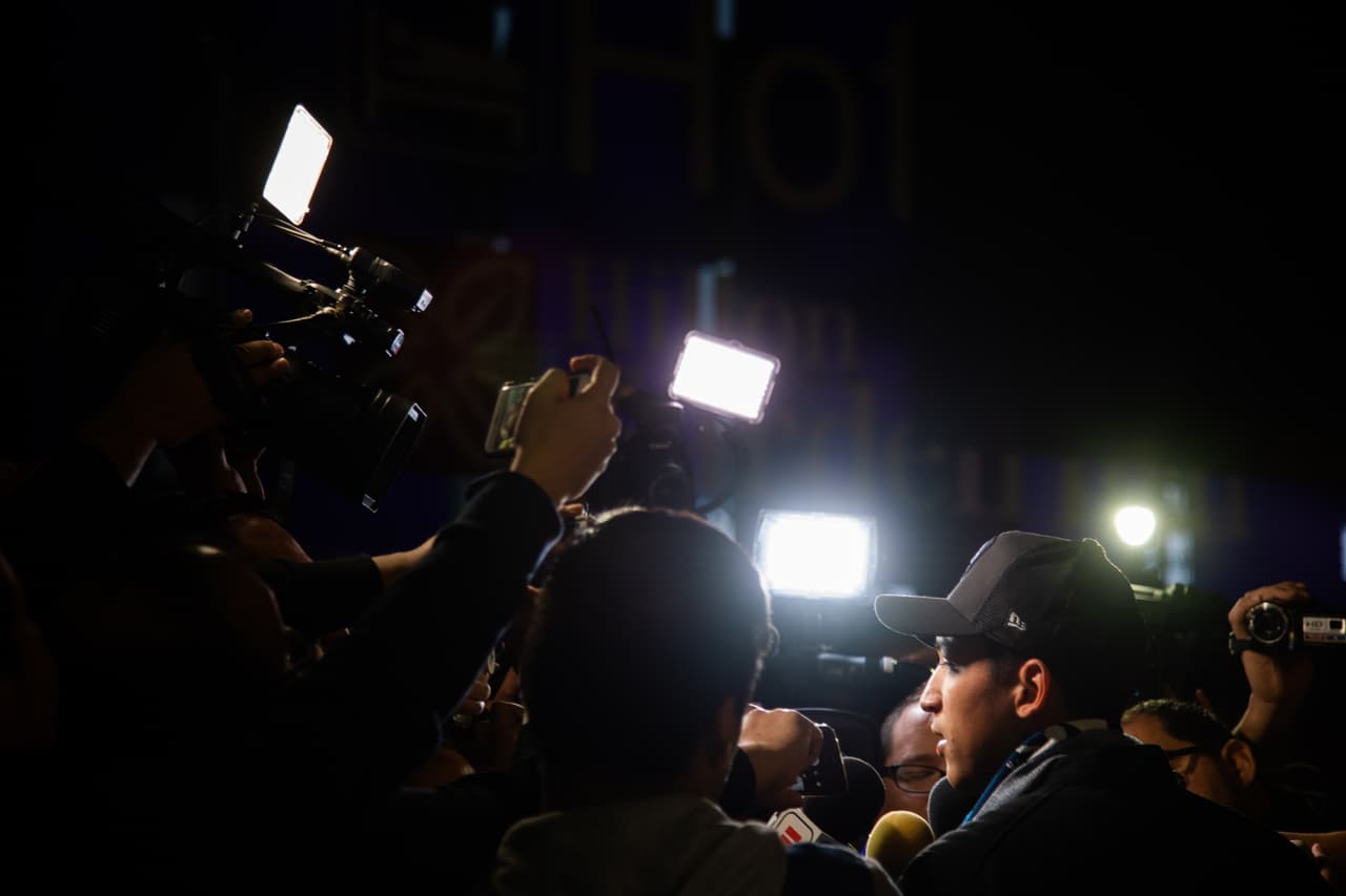 Desde el primer momento, es claro que los reflectore están sobre Zaldívar, que también es parte del recambio generacional en el
<i>Tri</i>.