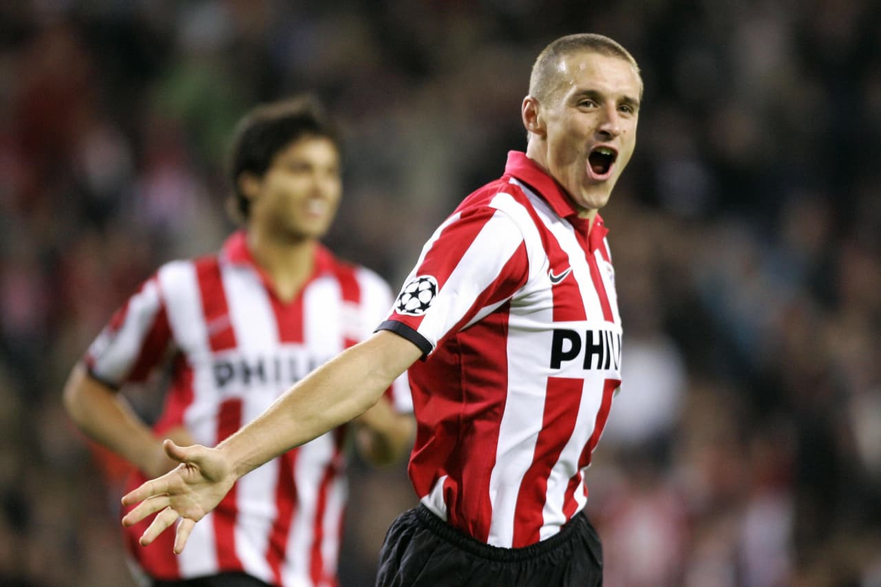 <b>17. Timmy Simmons - </b>1016 partidos.