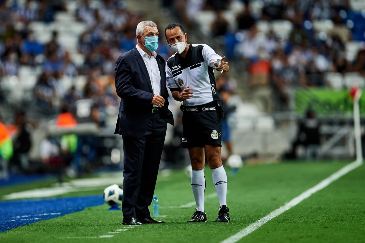 Aguirre también hizo su partido desde su zona.