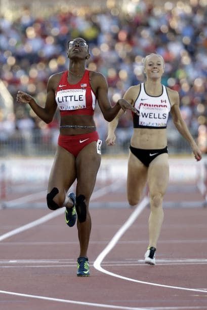 Andre De Grasse, el naciente astro del atletismo canadiense, se proclamó el miércoles campeón de los 100 metros de los Juegos Panamericanos, dentro de una eufórica jornada de atletismo para Ecuador, Uruguay y Chile.