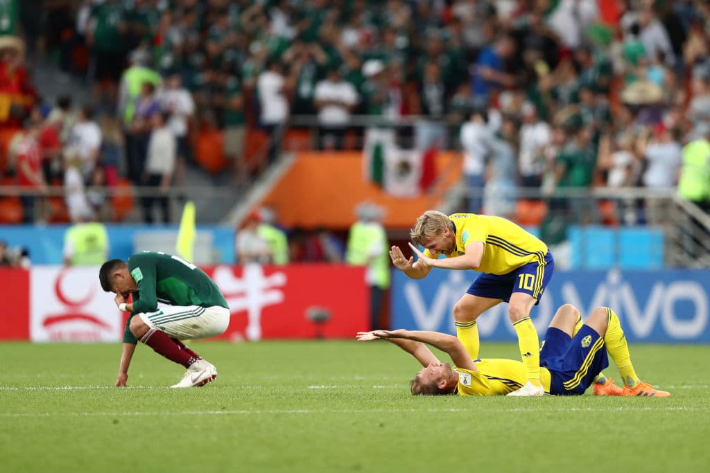 Lo sufrido en la cancha por los mexicanos tuvo como cómplice de clasificación a los coreanos y su dignidad para derrotar a Alemania.