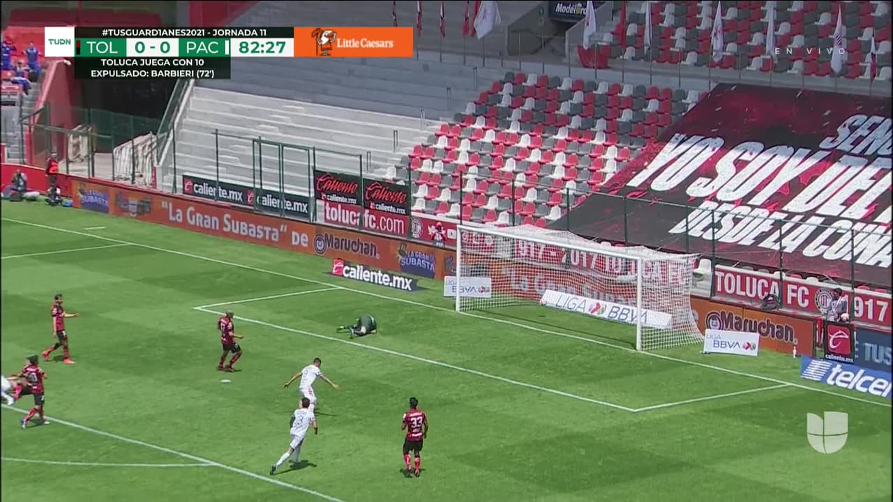 ¡GOOOL! Roberto Carlos de la Rosa anota para Pachuca.