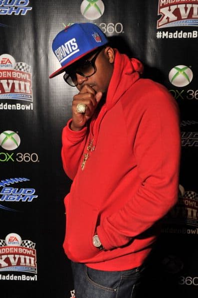 En la fiesta el rappero Nas estuvo entre los primeros en llegar portando los colores de los Giants.