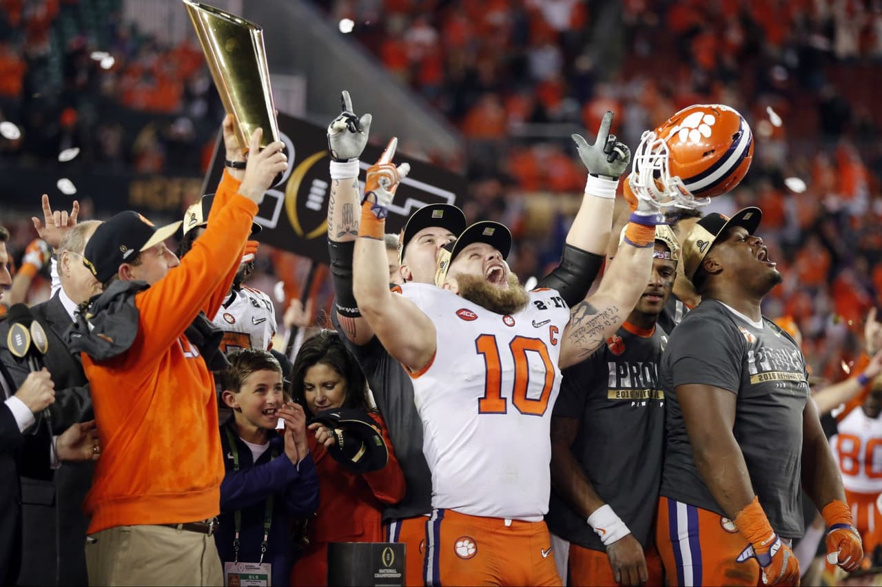 Clemson derrota a la dinastía de Alabama para ser campeón del fútbol americano colegial