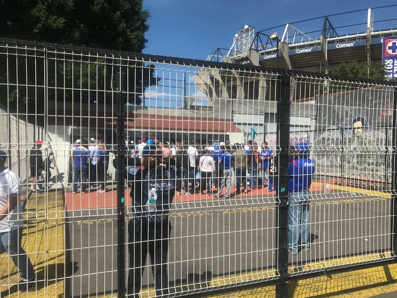 Los fanáticos del Cruz Azul llegaron a su nueva casa durante el Apertura 2018, el Estadio Azteca.