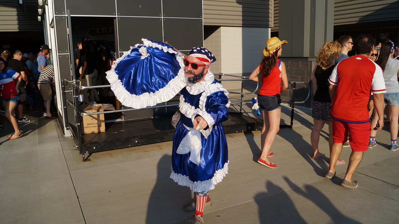 Los fanáticos de Estados Unidos y Paraguay se hicieron sentir en el Lincoln Financial Field de Filadelfia.