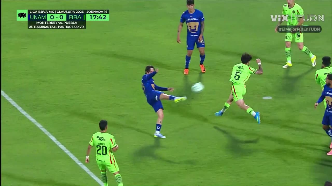 ¡Golazo de volea de Pumas que no cuenta! Carrillo abrió el marcador pero es anulado