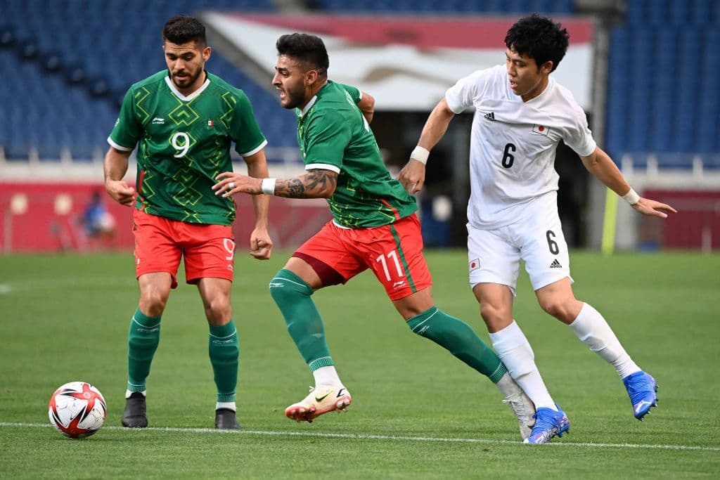El Tri olímpico se subió al podio de Tokyo 2020 luego de vencer con claridad a Japón en el duelo por la medalla de Bronce y gracias a los goles de Sebastián Córdova, Johan Vázquez y Alexis Vega.