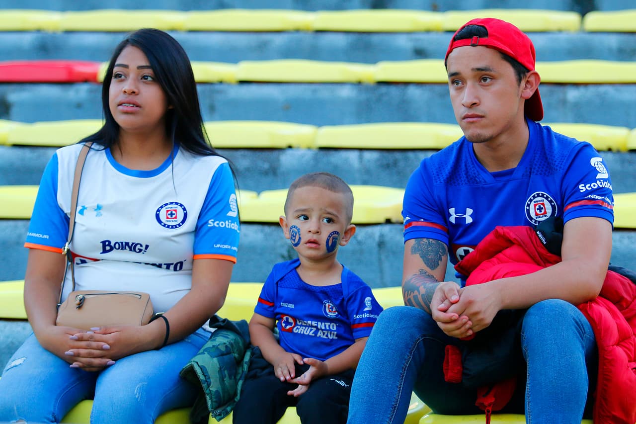 El colorido vistió el estadio Morelos para el partido entre Monarcas y Cruz Azul, duelo de la Jornada 17 clave con miras a los últimos cupos de la Liguilla del Apertura 2018.