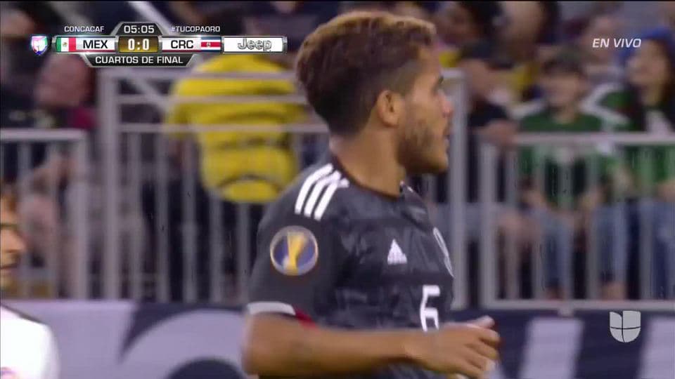 Tiro desviado de Jonathan dos Santos