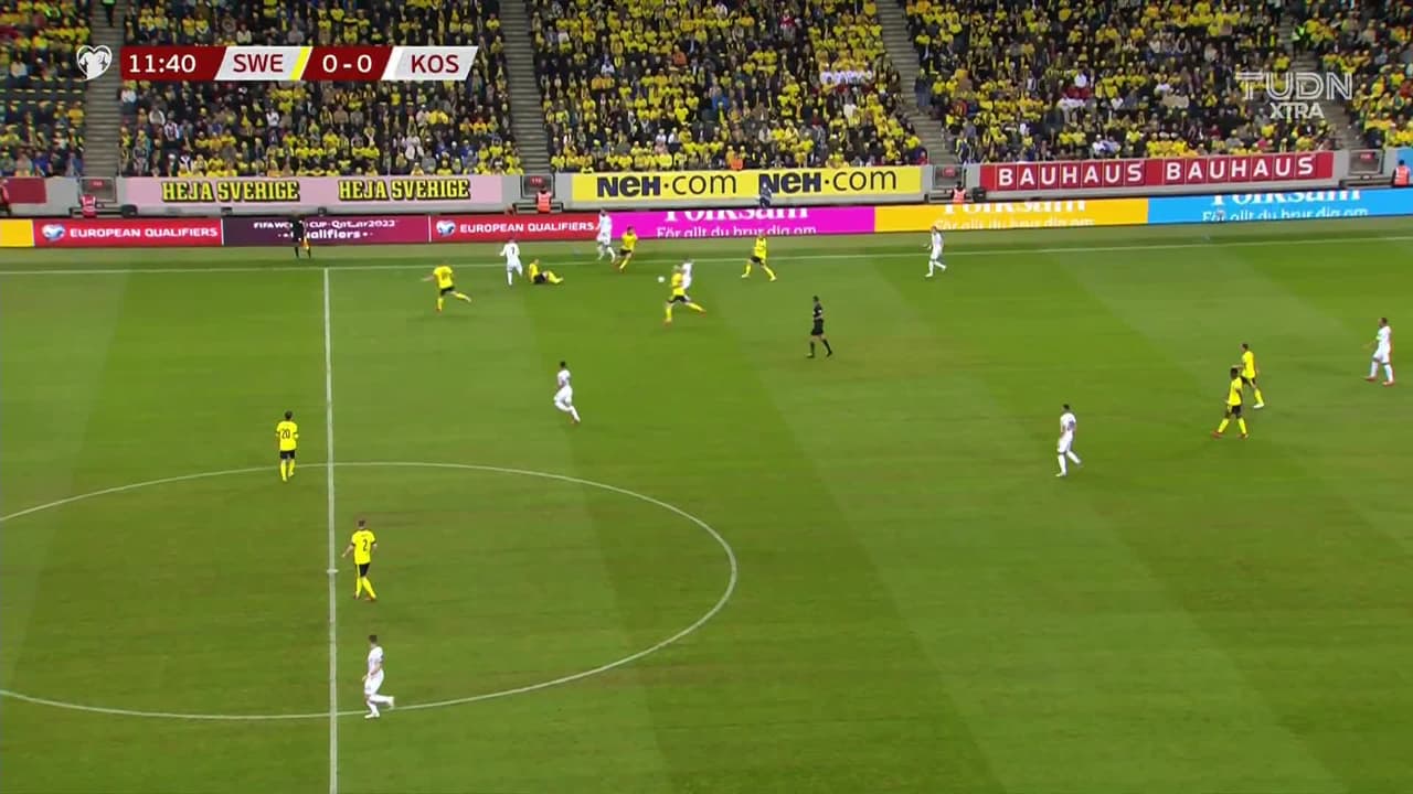 ¡TIRO ATAJADO! disparo por Emil Forsberg.