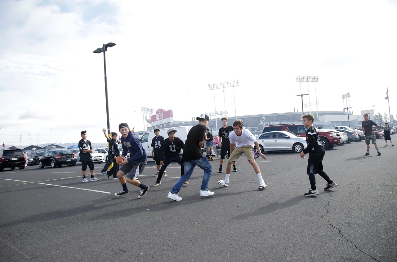 Pasión, locuras y disfraces, los fans de la NFL en la Semana 8.