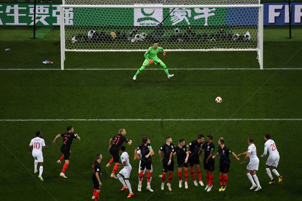 El espacio que dejó el arquero croata fue una ventaja para que Trippier entendiera a dónde debía lanzar.