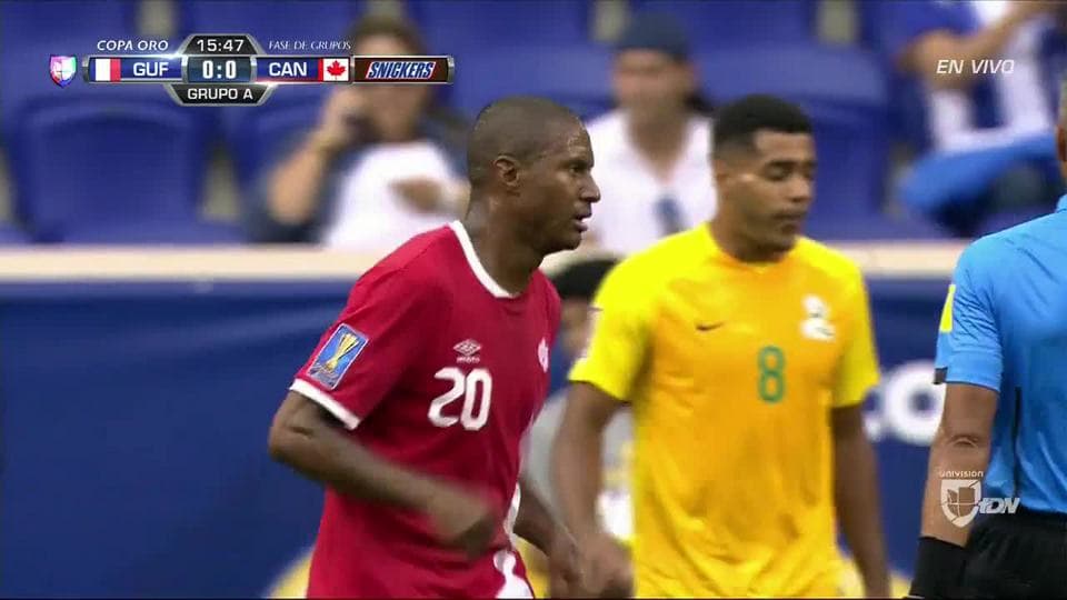 Disparo afuera de Patrice Bernier