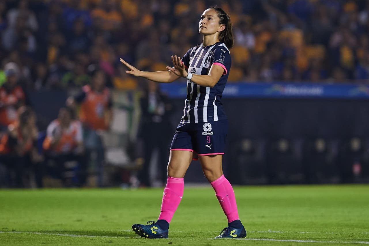 La goleadora Desireé Monsivais no ha tenido su mejor momento desde la liguilla, pues ha tenido una sequía de gol muy notoria incluido el partido de ida de la final.