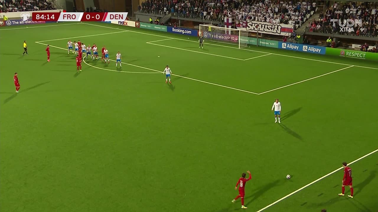 ¡GOL!  anota para Dinamarca. Jonas Wind