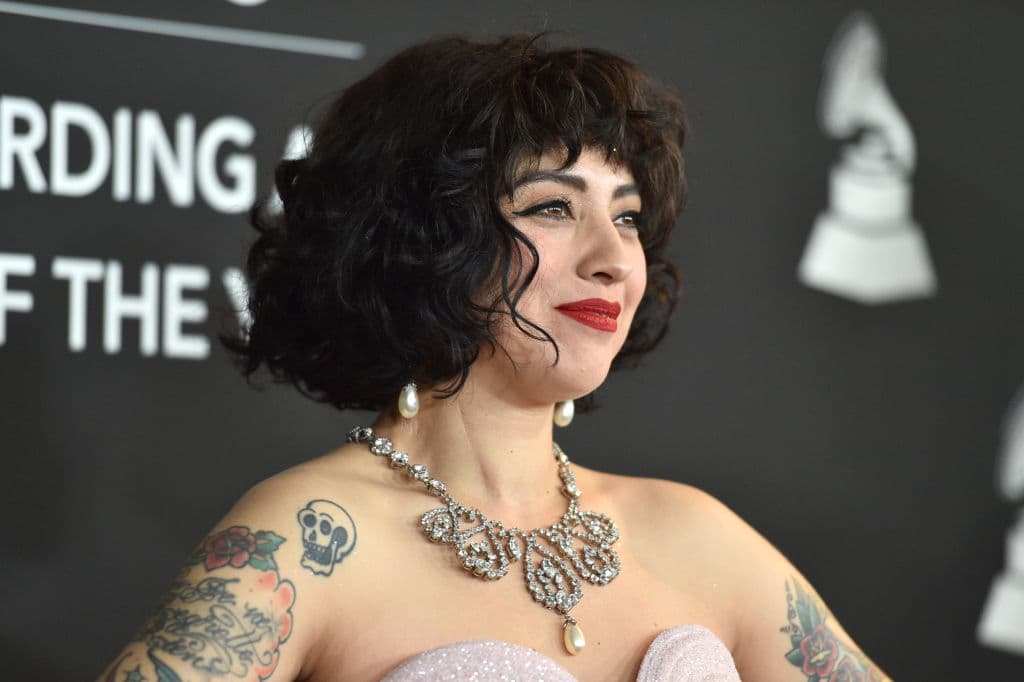 También la chilena afirmó: “… casi que Gloria tiene la culpa de mi personalidad como artista, ser ser libre, eso lo aprendí de ella”.