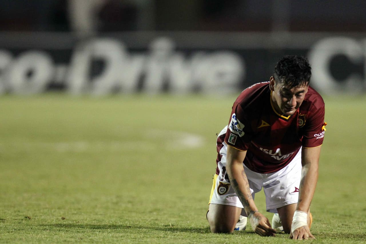 Tuvo problemas con el entrenador Hugo Eugui y fue enviado a entrenar varios días con la sub-20 de los Tecolotes.