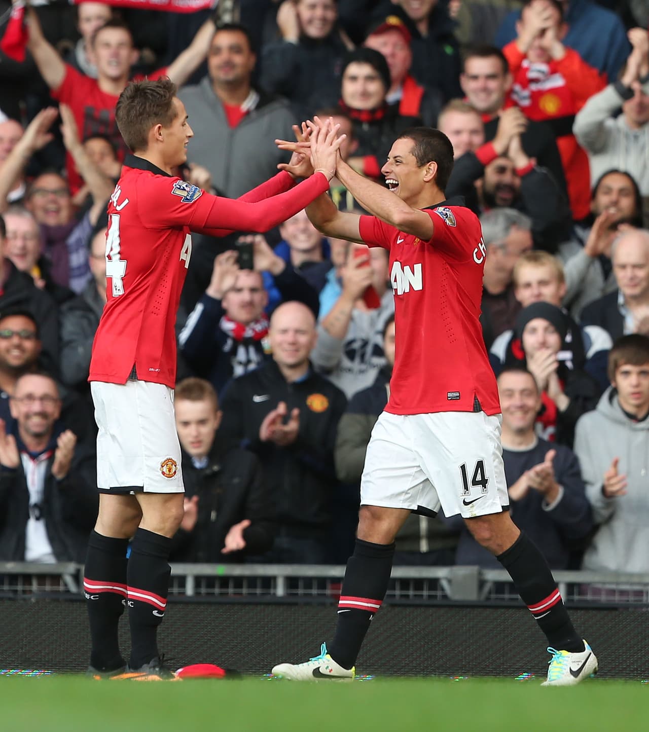 Acabó siendo una pésima temporada, pues el equipo no solamente perdió la Premier League, sino que además no se calificó para Champions League.
