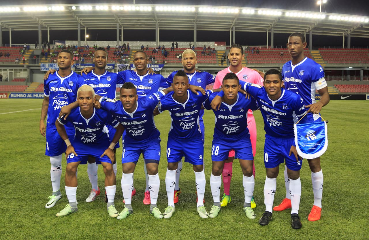 Árabe Unido se quedó con el Grupo D superando a Monterrey y Don Bosco.