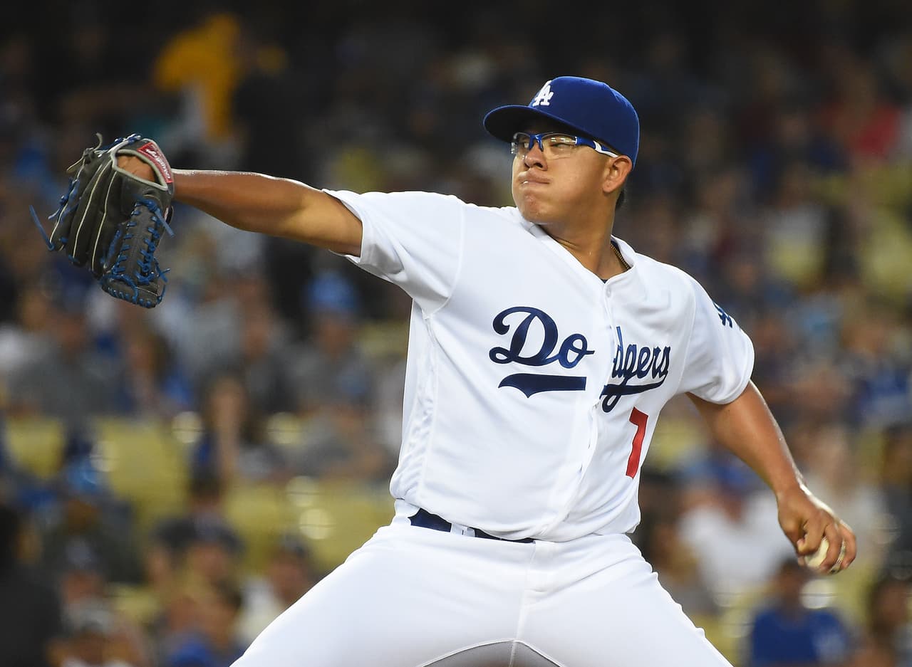 LOS ANGELES, CA - AUGUST 08: Julio Urias #7 of the Los Angeles Dodgers in the first inning of the game against the Philadelphia Phillies at Dodger Stadium on August 8, 2016 in Los Angeles, California. (Photo by Jayne Kamin-Oncea/Getty Images)