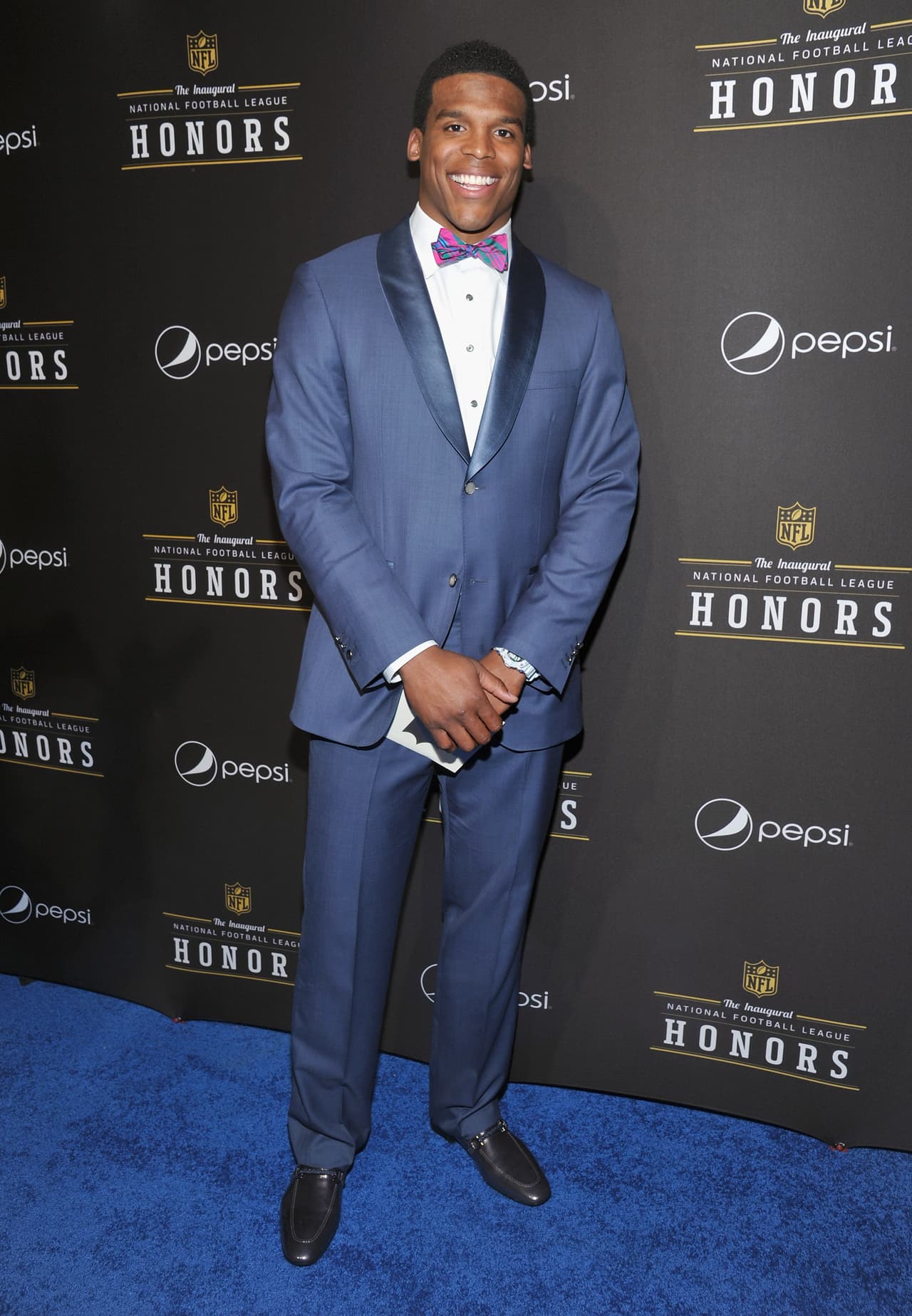 Para el evento Rookie of the Year de 2012 mostró este traje sensacional.