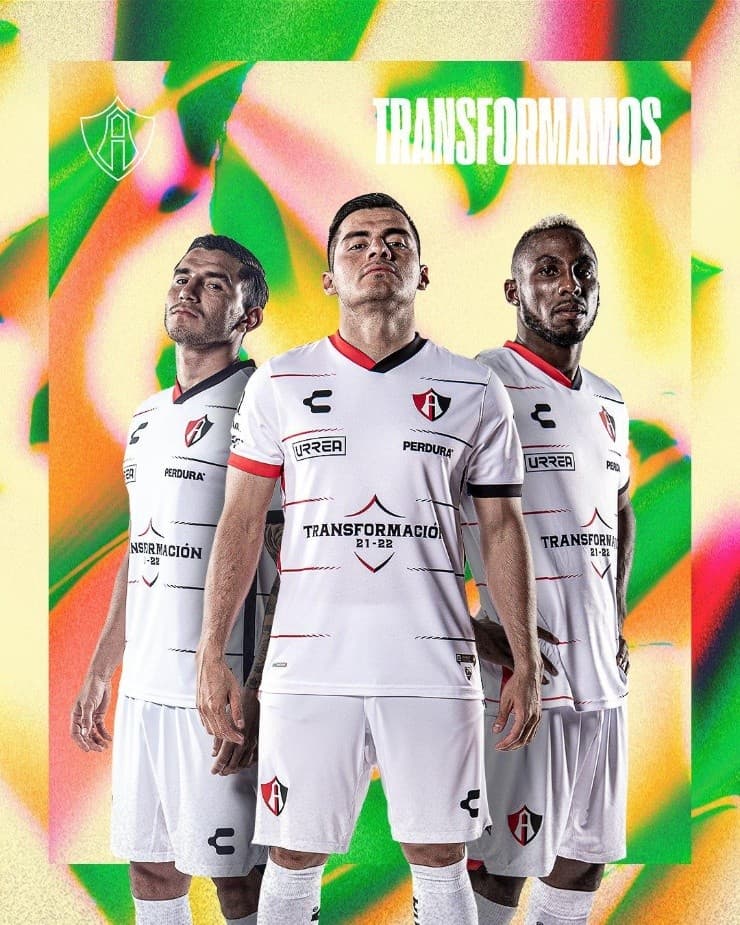 Los zorros vestirán su conocido rojo y negro en su vestimenta de local y el tradicinal blanco para su uniforme de visita.