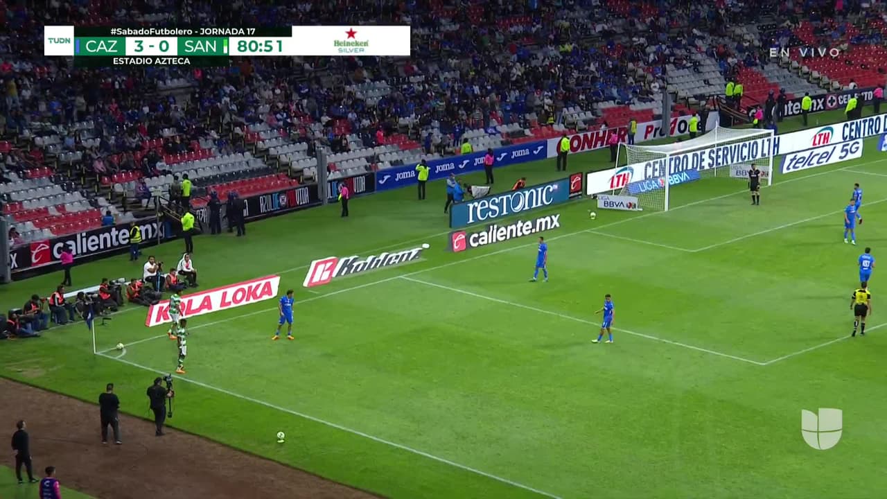 ¡TIRO ATAJADO! disparo por Dória.