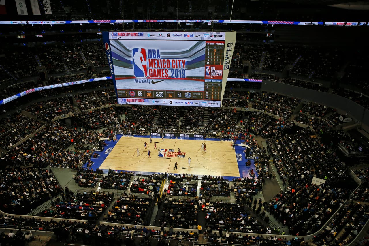 La Arena Ciudad de México luce un lleno total para el juego entre Dallas y Detroit