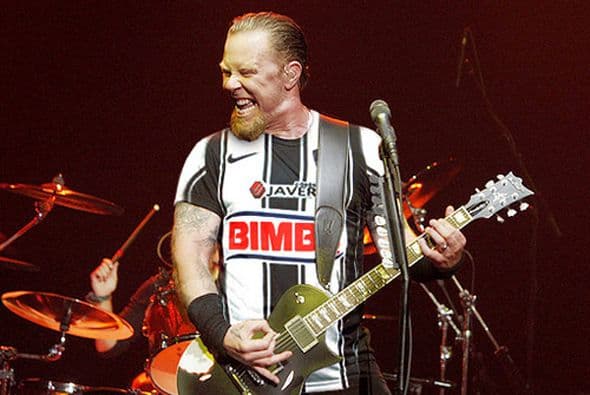 James Hefield también la lució mientras hacían un show con Metallica. (Foto: Twitter)