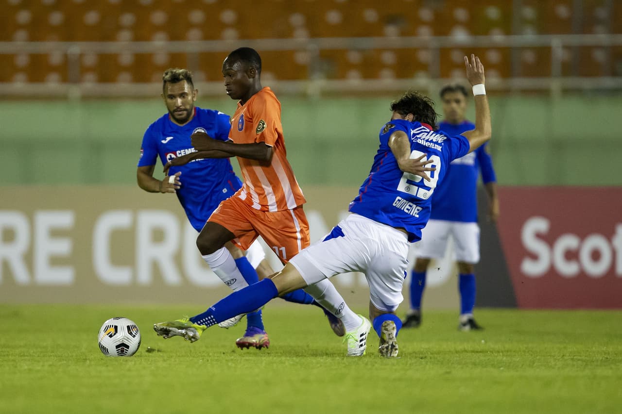 Cruz Azul no logra aprovechar su superioridad y complican un poco su pase a cuartos de final, luego de empatar 0-0.