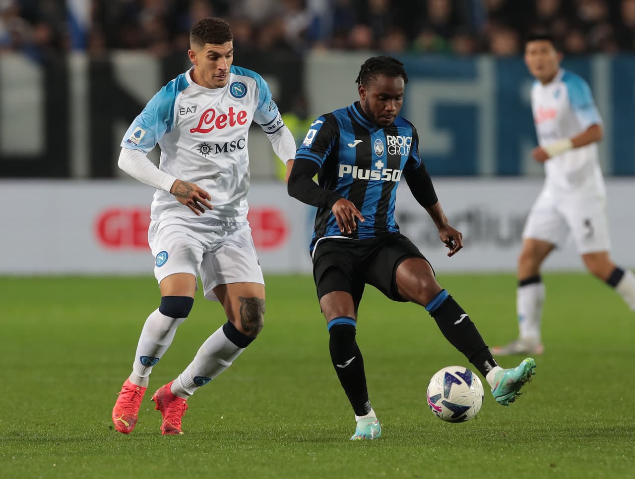 El Napoli venció 1-2 al Atalanta en la Jornada 13 de la Serie A con Hirving 'Chucky' Lozano como titular por 63 minutos antes del Mundial de Qatar 2022.