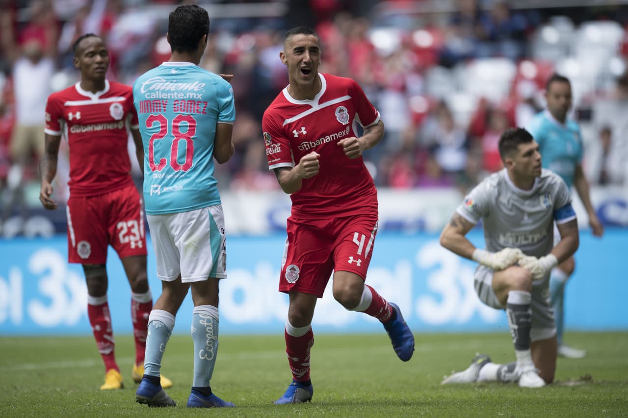 Osvaldo González anotó el segundo tanto para el 2-0 del Toluca al minuto 8 del segundo tiempo.