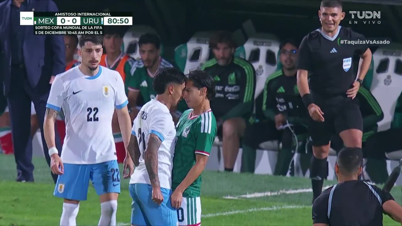 ¡Diego Lainez y Facundo Torres se calientan y terminan en bronca!