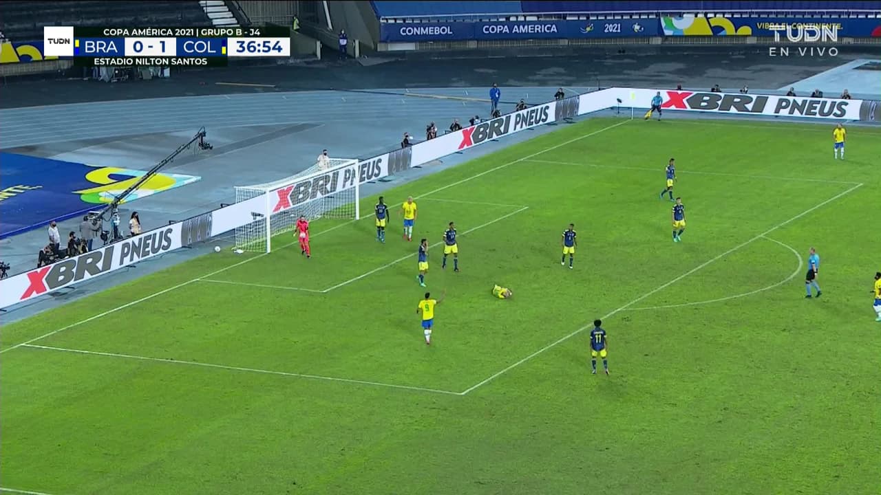 ¡TIRO ATAJADO! disparo por Richarlison de Andrade.