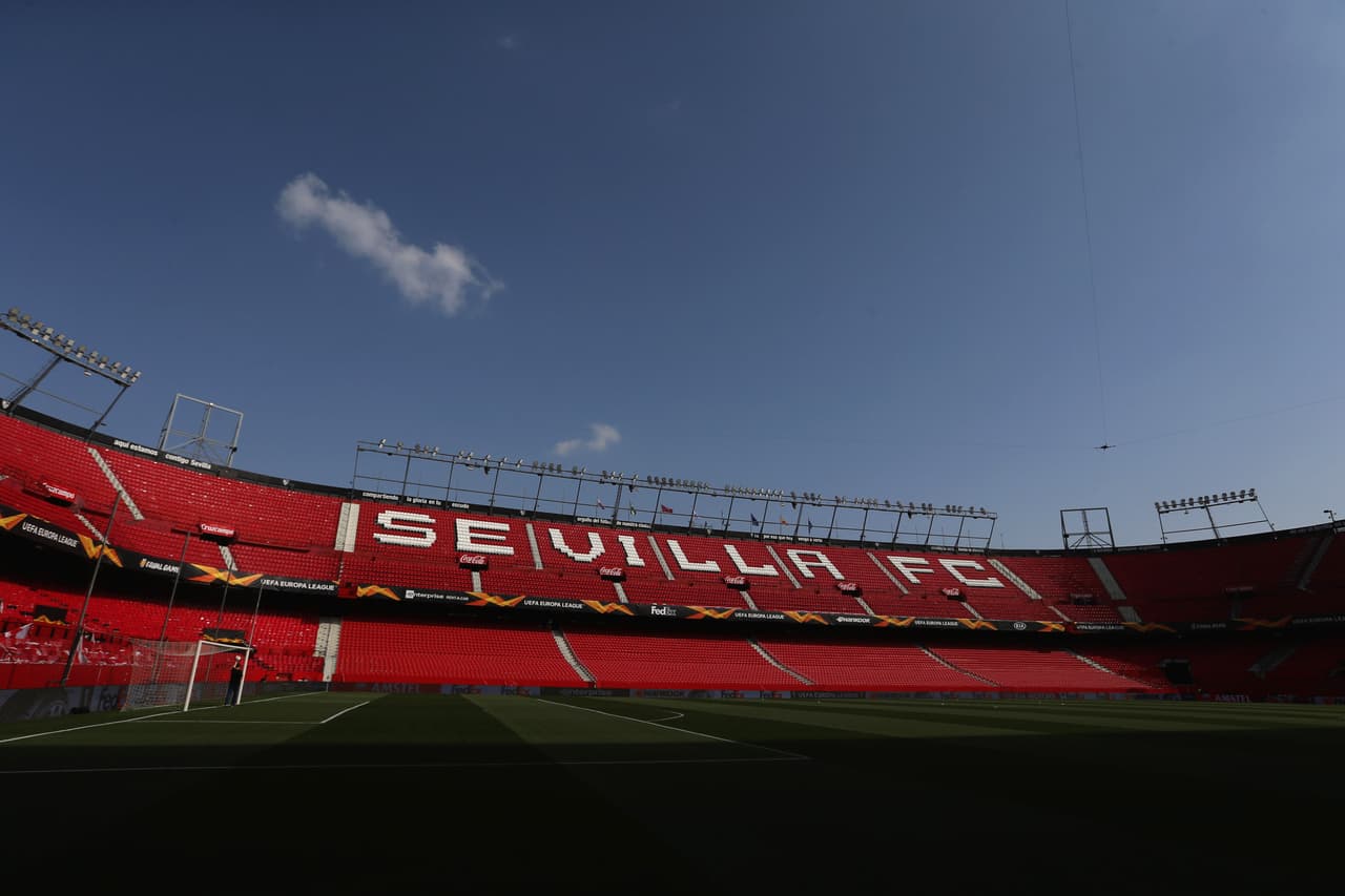 Desde tempranas horas el Ramón Sánchez Pizjuán se fue llenando de color para vivir una jornada especial de la UEFA Europa League entre el Sevilla F.C. y la S.S. Lazio, quienes definirían uno de los clasificados a los octavos de final del torneo continental.