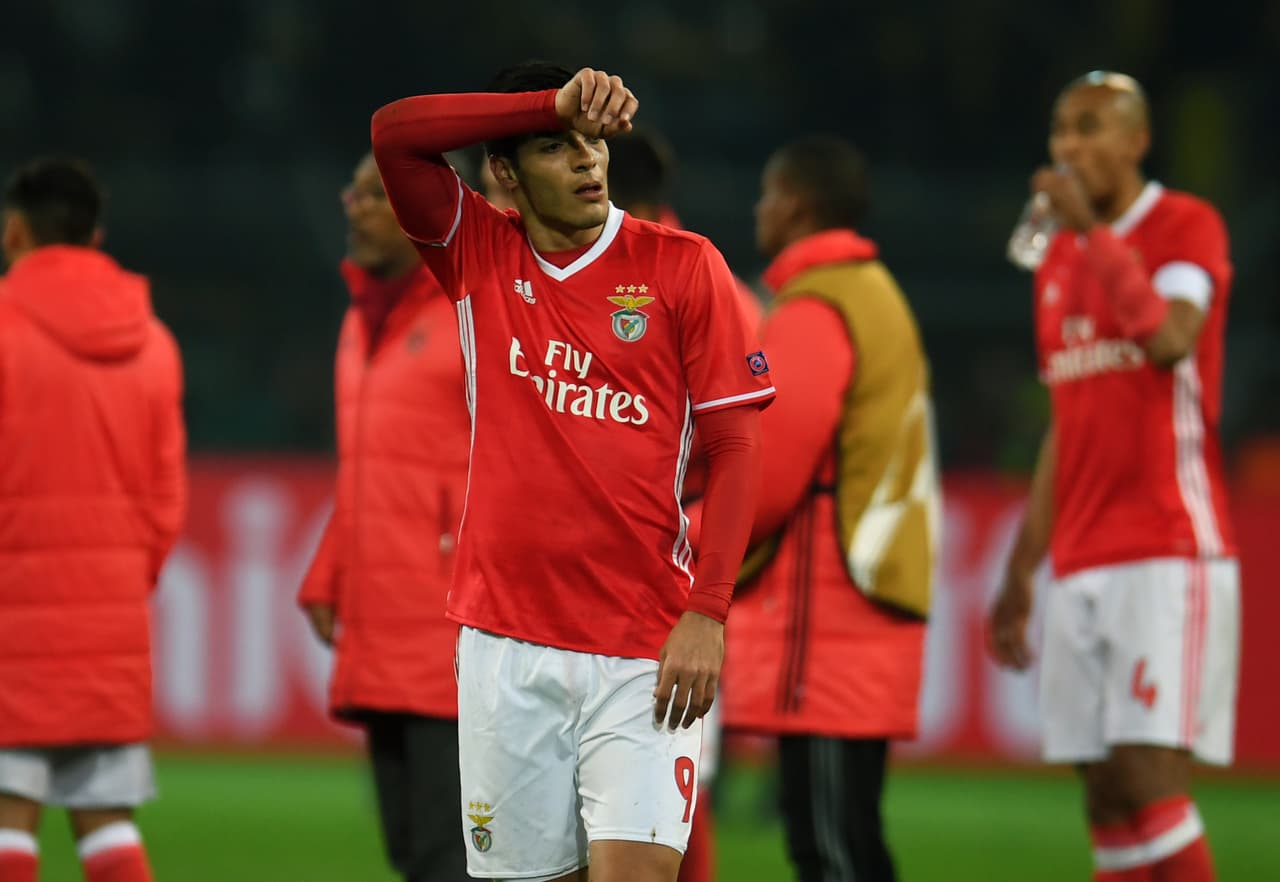 La MLS o China, únicos destinos para Raúl Jiménez