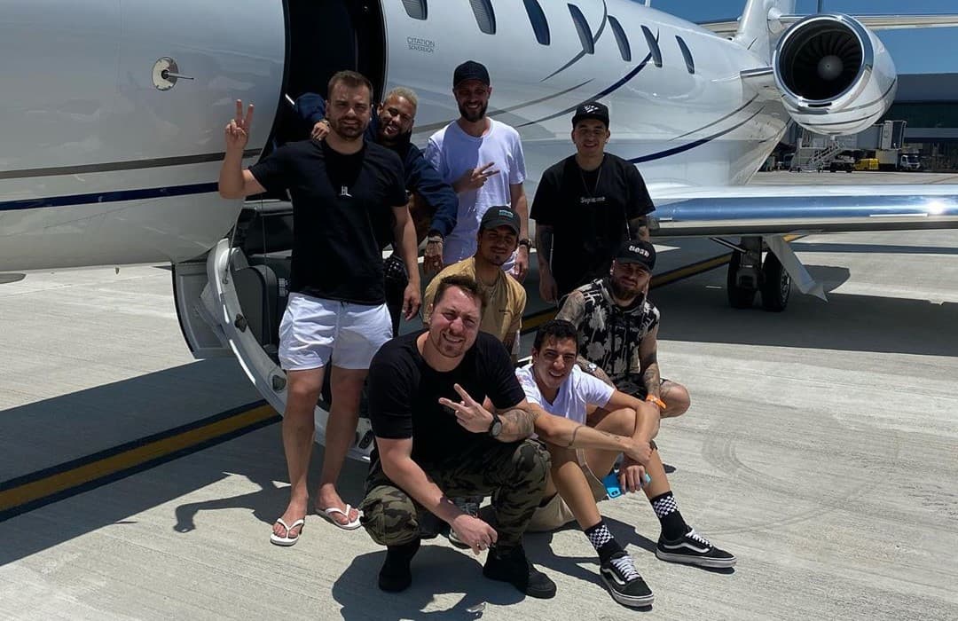 L’Équipe ha confirmado que Neymar optó por regresar a Brasil, pese a las medidas impuestas por el gobierno de Emmanuel Macron y las del PSG. No es la primera vez que el atacante rompe las reglas.