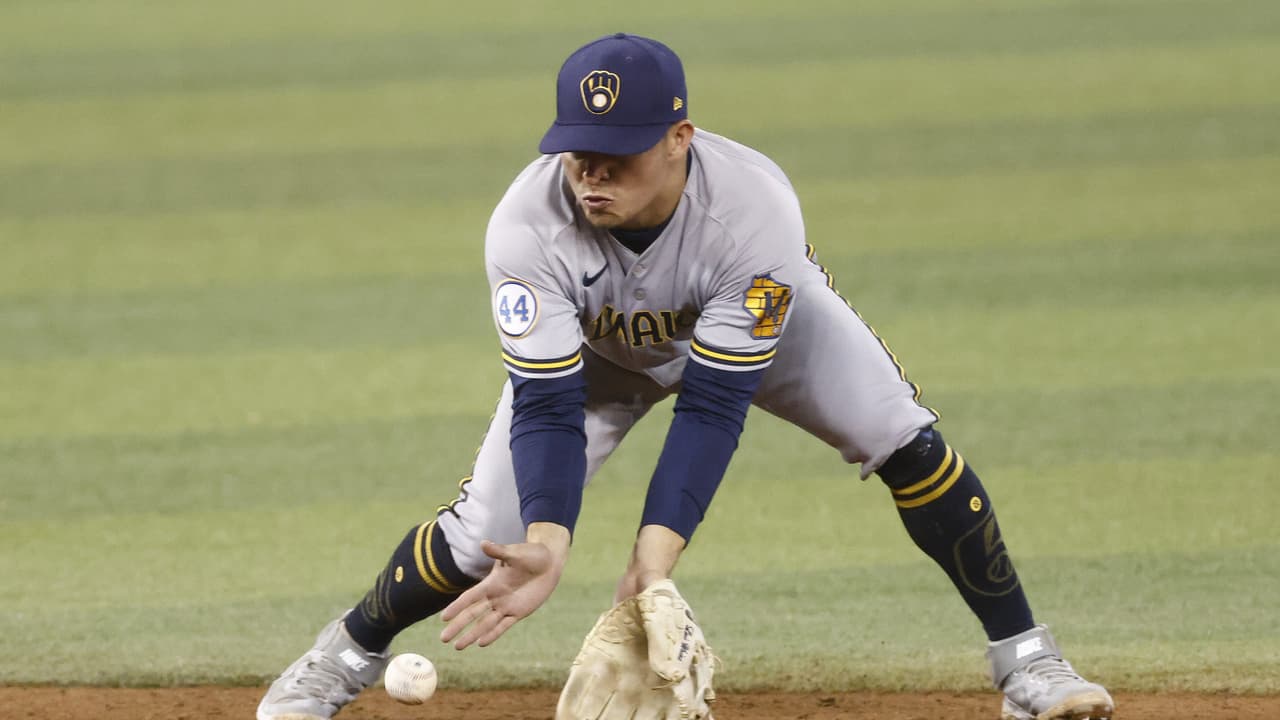 Luis Urías brilla en el triunfo de los Milwaukee Brewers