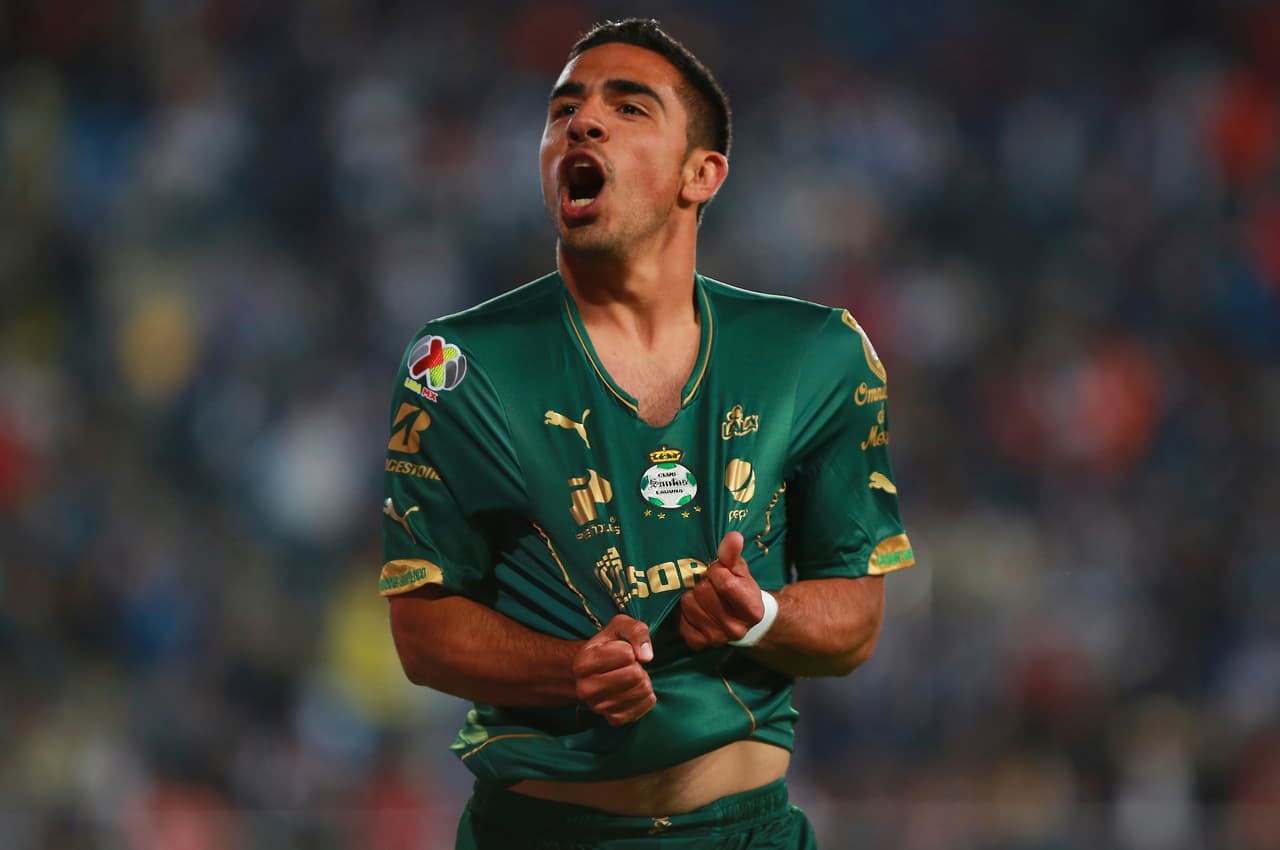Jesus Escoboza fue comprado por Xolos y se fue de Santos Laguna.