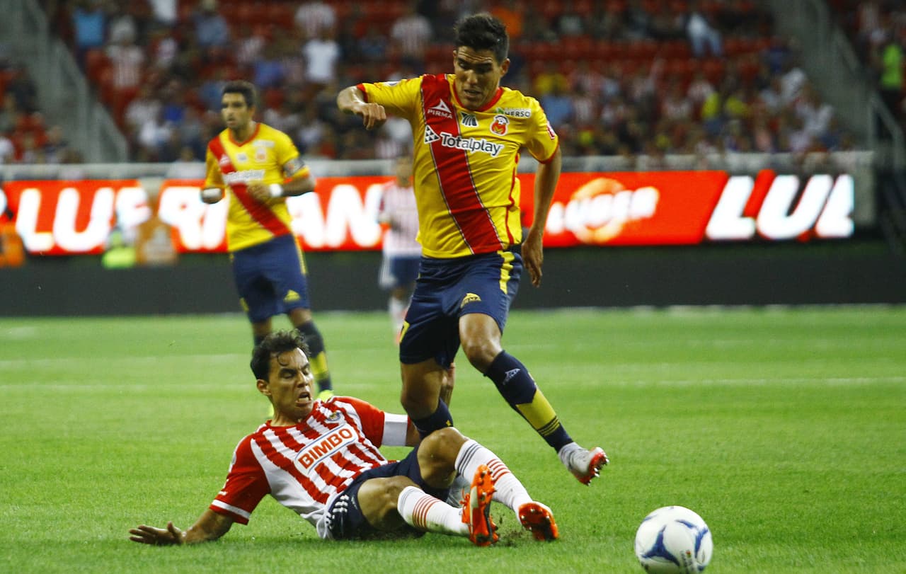 Una de las contrataciones sorpresivas en el Draft se dio cuando Hibert Ruiz fue anunciado para incorporarse a Pumas desde Morelia. La operación fue a préstamo por un año.