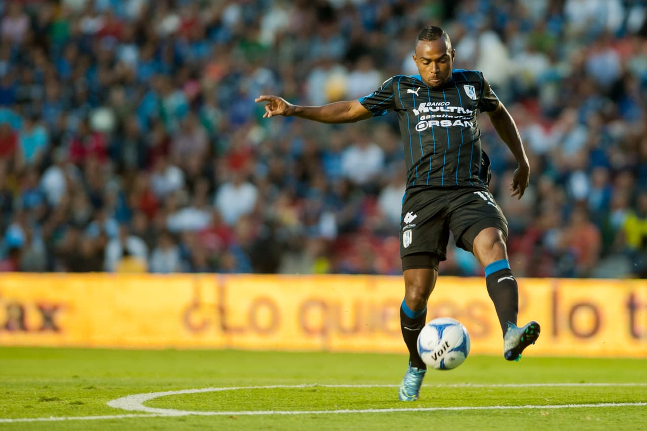 MIentras América jugaba el Mundial de Clubes, se anunció la adquisición del atacante brasileño William da Silva que dejó a Gallos para seguir a un viejo conocido, Ignacio Ambriz.